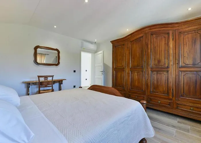 House Kate Donji Lepuri