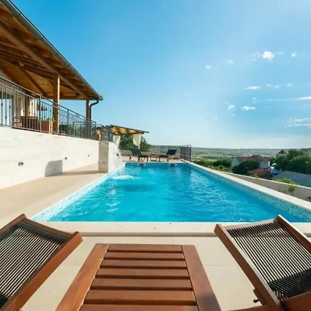 Zora - Modern Rustic Casa de Férias
