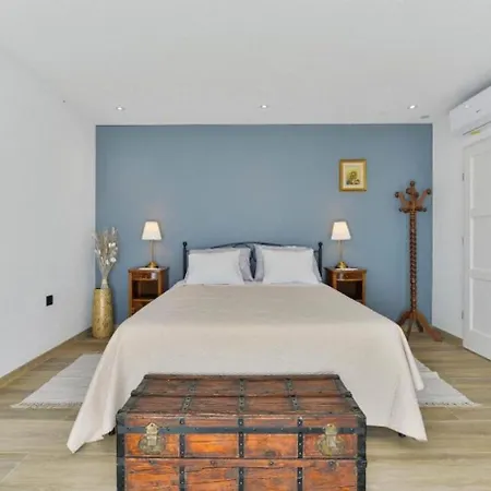 House Kate Donji Lepuri