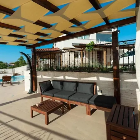 Zora - Modern Rustic Casa de Férias
